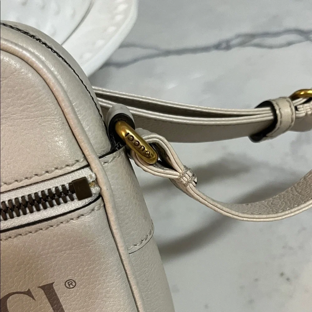 Gucci Cream Leather Crossbody with Signature Web Stripe - Picture 5 of 13